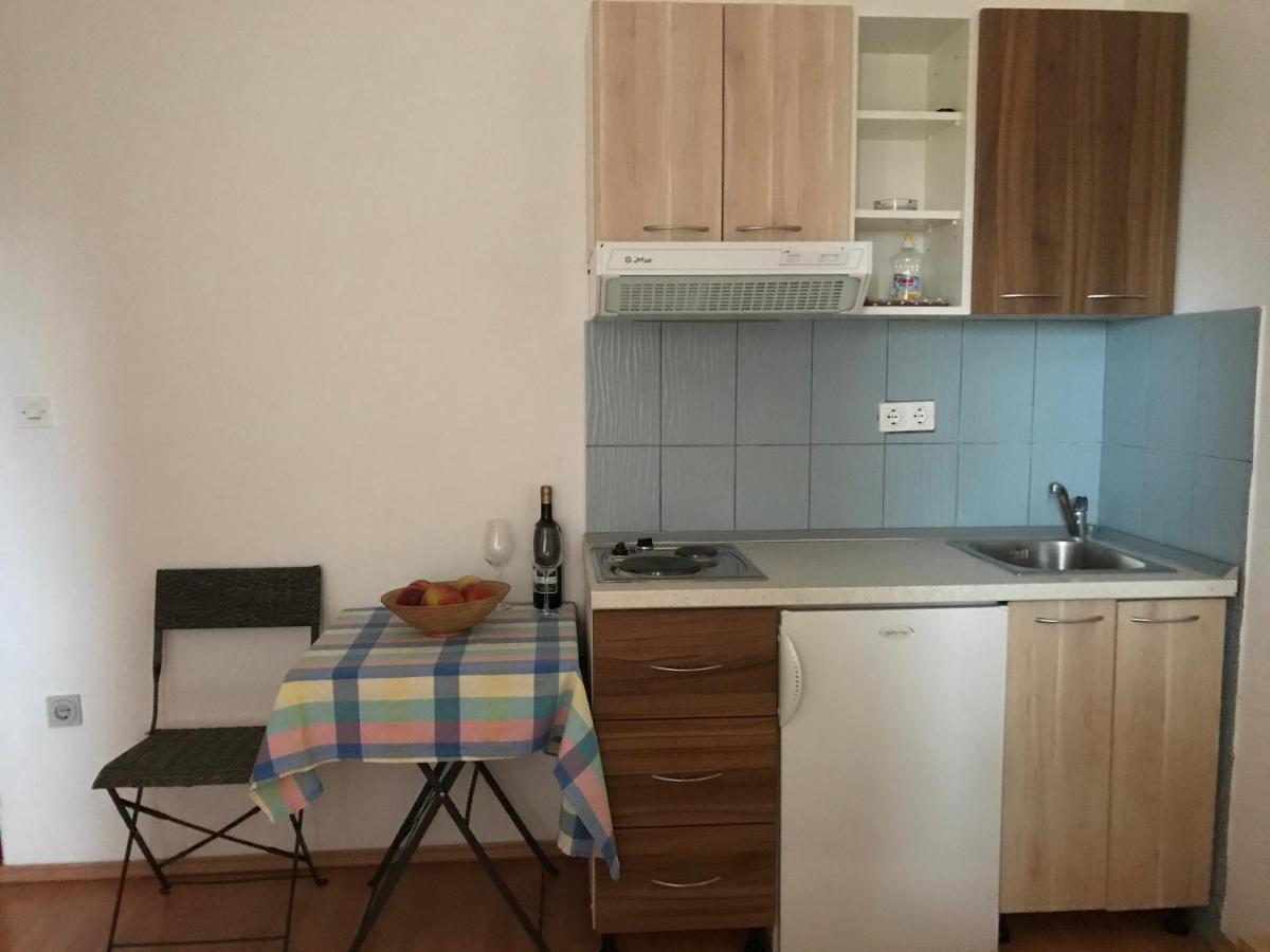 Apartmani Vilma Pakoštane Buitenkant foto