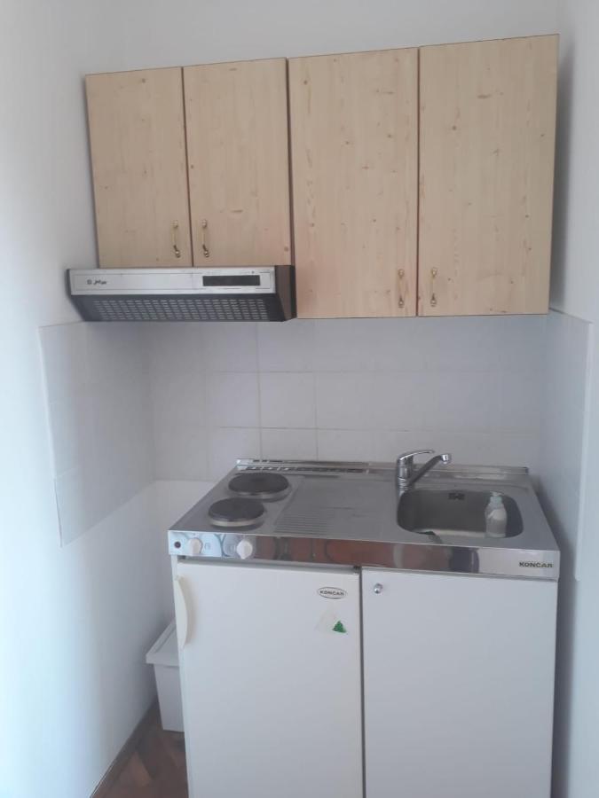 Apartmani Vilma Pakoštane Buitenkant foto