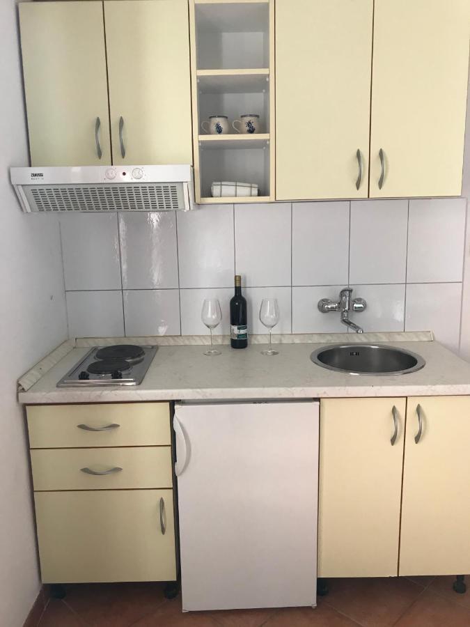 Apartmani Vilma Pakoštane Buitenkant foto