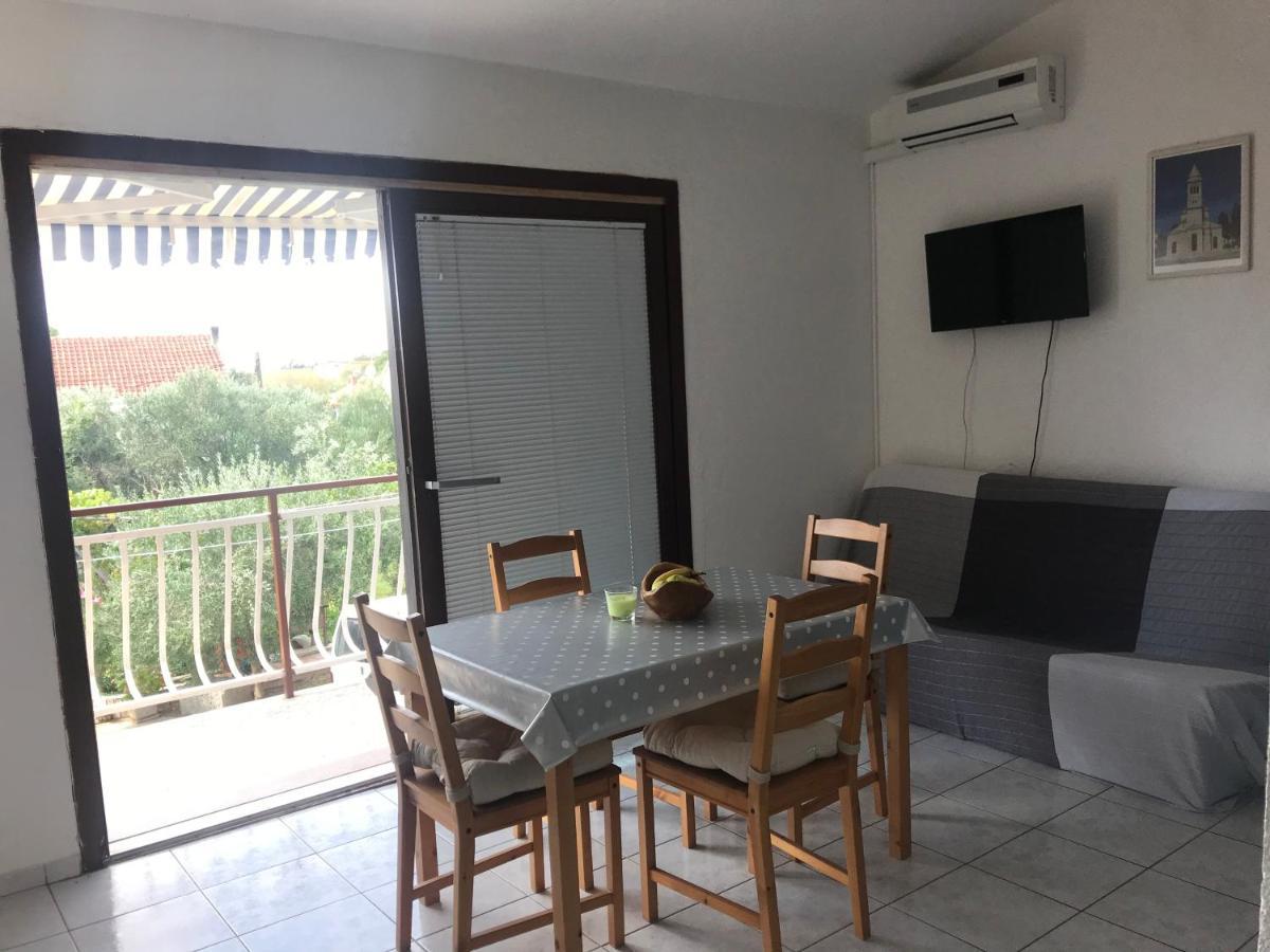 Apartmani Vilma Pakoštane Buitenkant foto