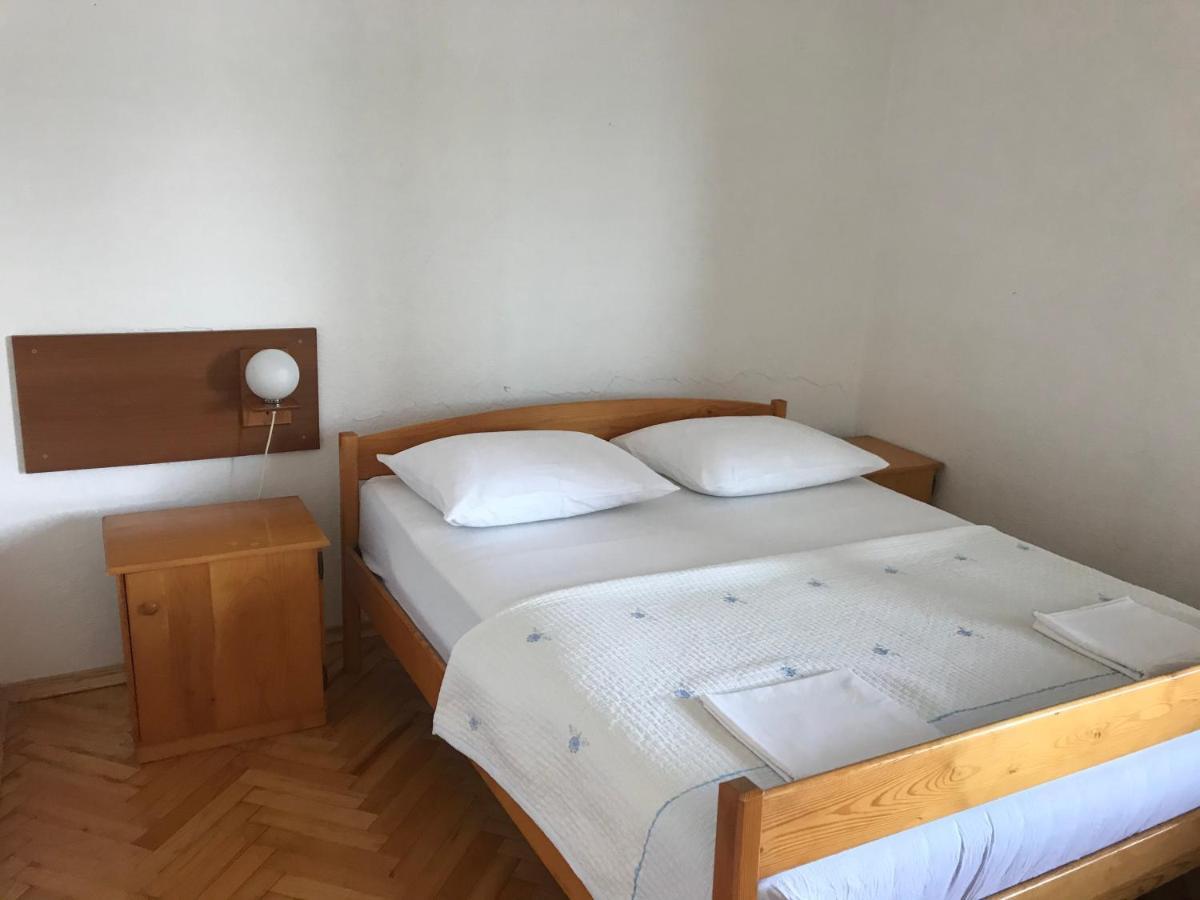 Apartmani Vilma Pakoštane Buitenkant foto